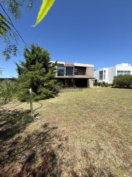 Casa en Venta en Campana, G.B.A. Zona Norte