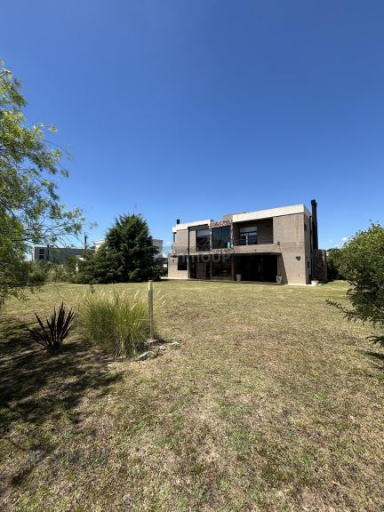 Casa en Venta en Campana, G.B.A. Zona Norte