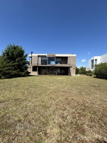 Casa en Venta en Campana, G.B.A. Zona Norte
