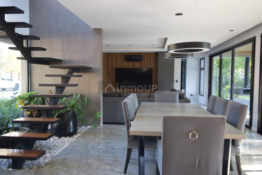 Casa en Alquiler en Pilar, G.B.A. Zona Norte