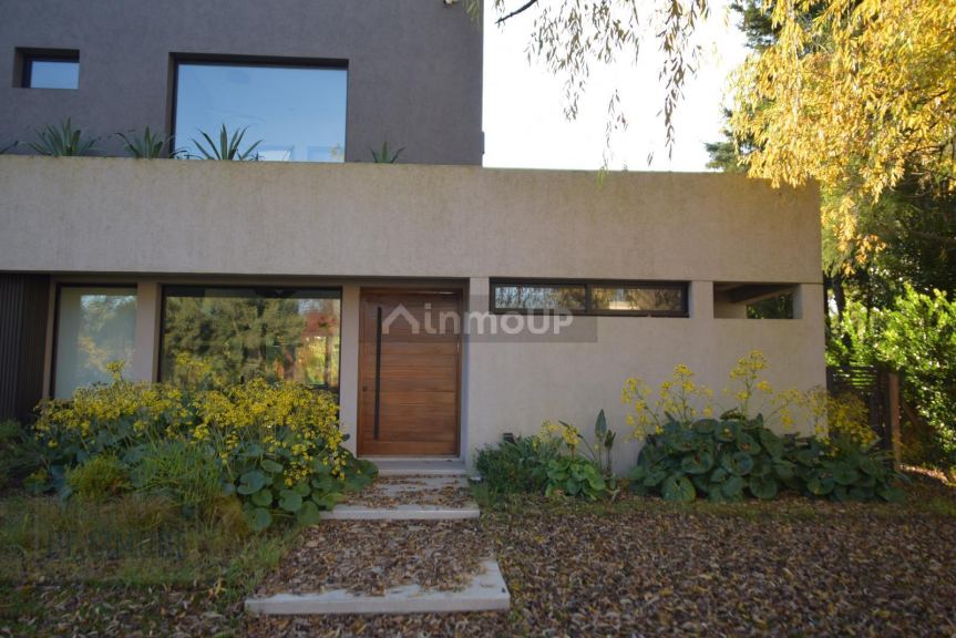 Casa en Alquiler en Pilar, G.B.A. Zona Norte