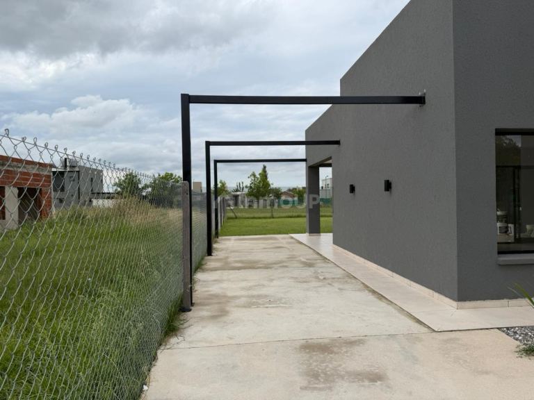 Casa en Venta en Funes, Santa Fe - USD 118.000 | Inmoup - 6