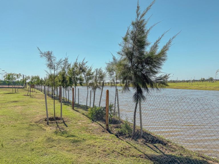 Terreno en Venta en Funes, Santa Fe