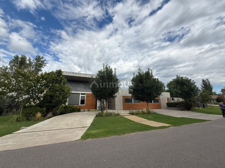 Casa en Venta en Funes, Santa Fe
