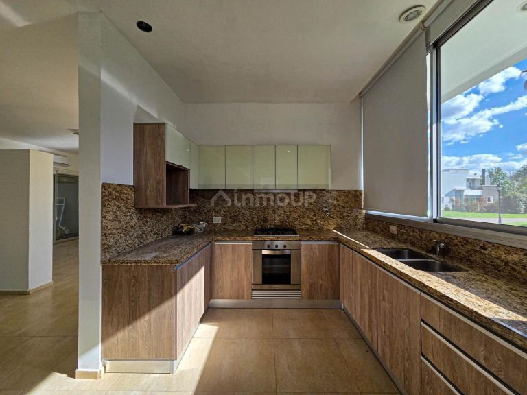 Casa en Venta en Funes, Santa Fe