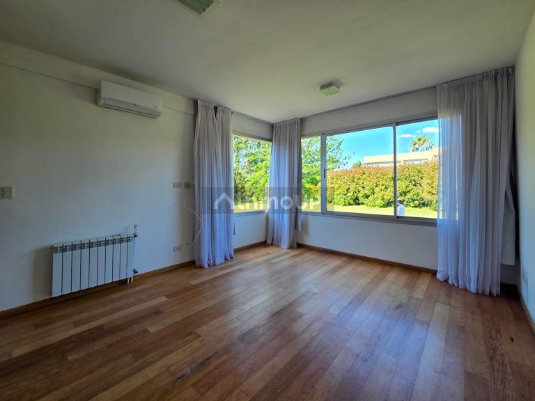 Casa en Venta en Funes, Santa Fe