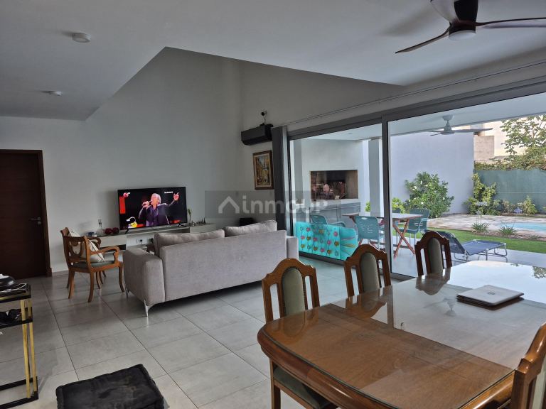 Casa en Venta en Maipu, Mendoza