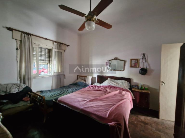 Rosario Zeballos  al 3300