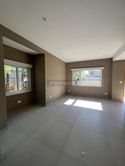 Casa en Venta en Villa Gesell, Buenos Aires Interior