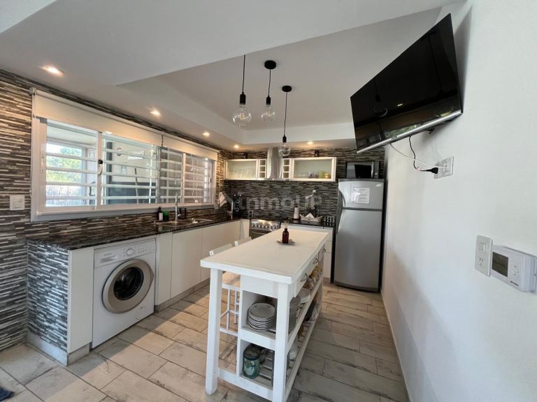 Casa en Venta en Villa Gesell, Buenos Aires Interior