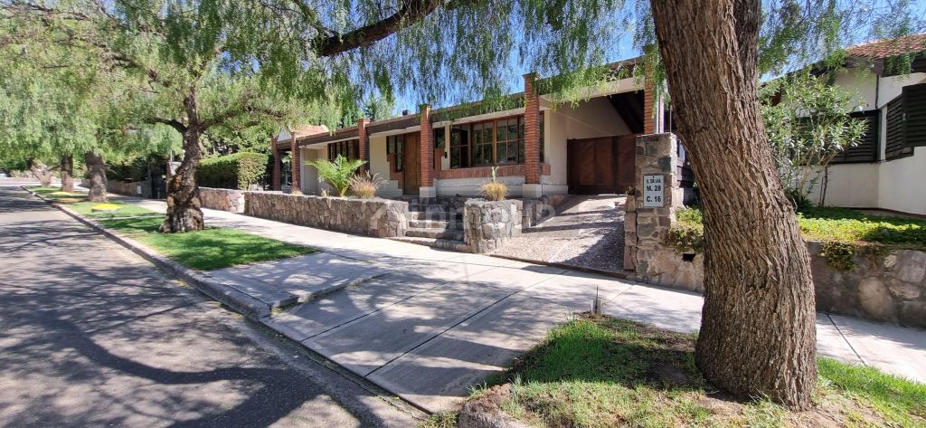 Casa en Venta en Capital, Mendoza