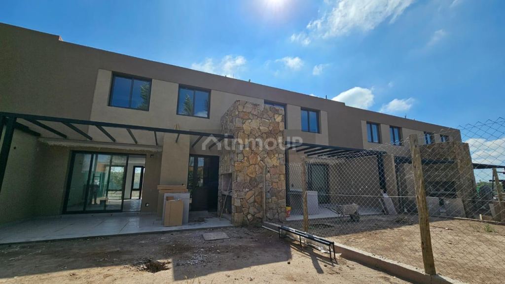 Duplex en Venta en Lujan de Cuyo, Mendoza