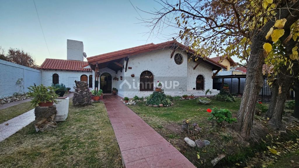 Casa en Venta en Guaymallen, Mendoza