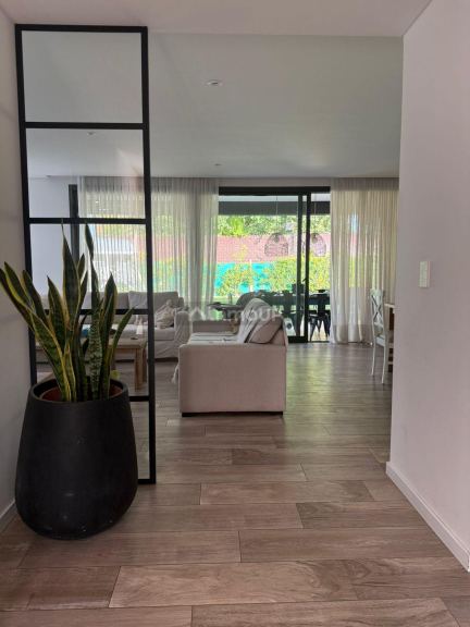 Casa en Venta en Guaymallen, Mendoza