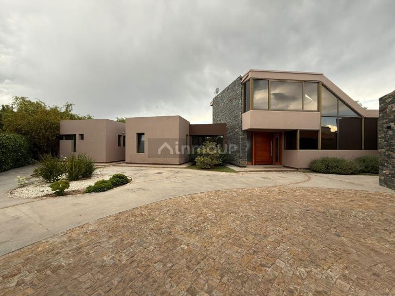 Casa en Venta en Maipu, Mendoza