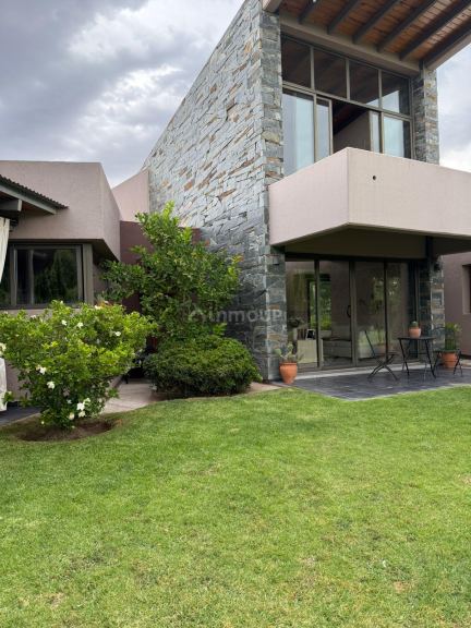 Casa en Venta en Maipu, Mendoza