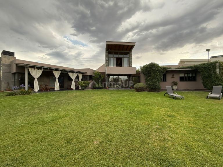 Casa en Venta en Maipu, Mendoza