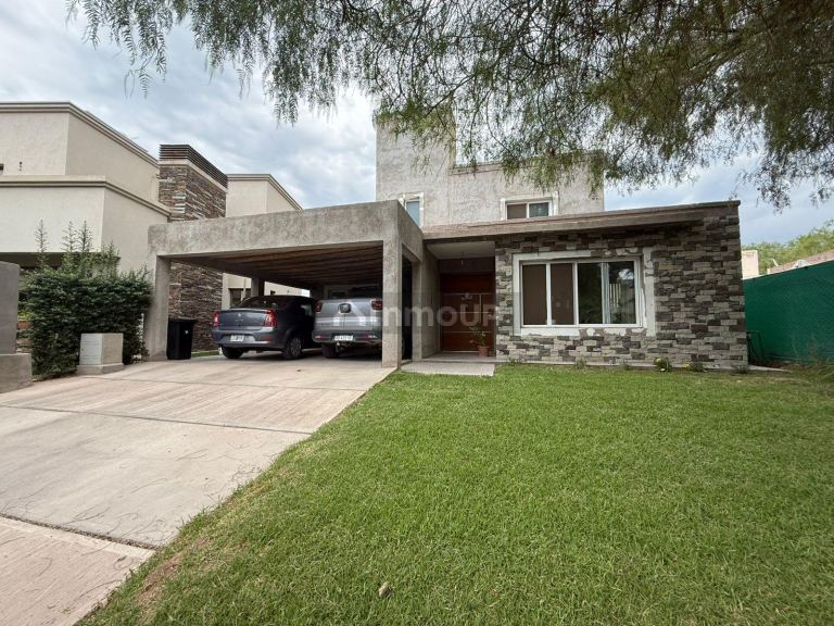 Casa en Venta en Maipu, Mendoza