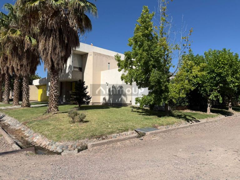 Casa en Venta en Maipu, Mendoza