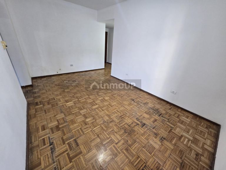 Villa Ortuzar Alvarez Thomas al 1500