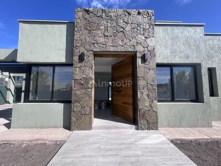 Casa en Venta en Maipu, Mendoza