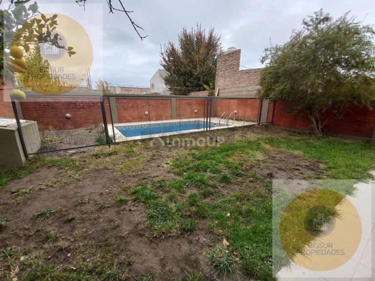 Casa en Venta en Fernandez Oro, Rio Negro