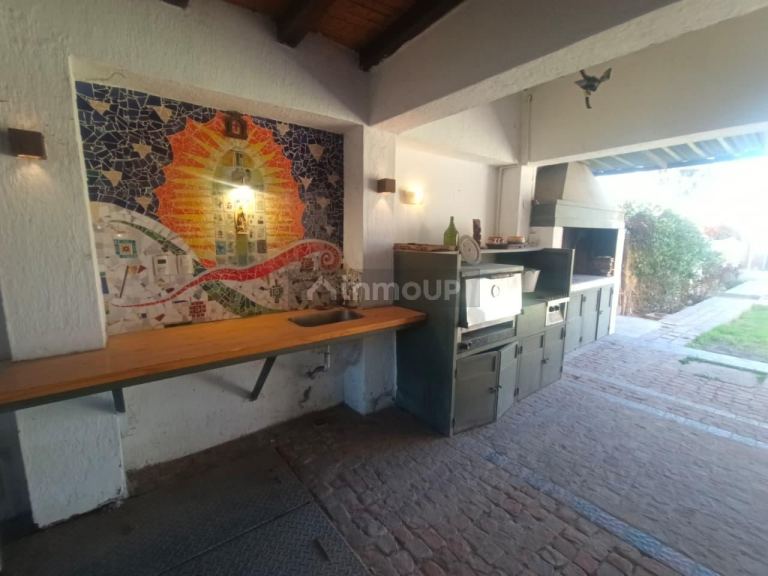 Casa en Venta en Guaymallen, Mendoza - USD 185.000 | Inmoup - 11