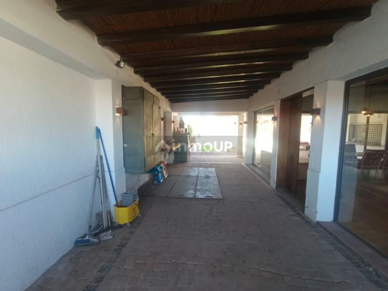 Casa en Venta en Guaymallen, Mendoza - USD 185.000 | Inmoup - 16
