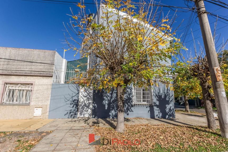 P H en Venta en Tres de Febrero, G.B.A. Zona Oeste