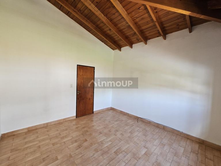 Casa en Alquiler en Tres de Febrero, G.B.A. Zona Oeste