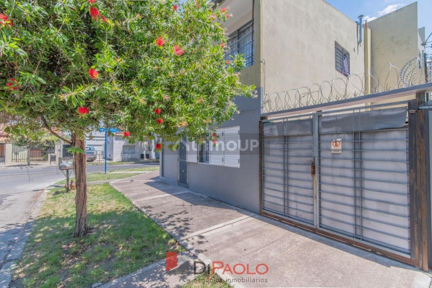 P H en Venta en Tres de Febrero, G.B.A. Zona Oeste
