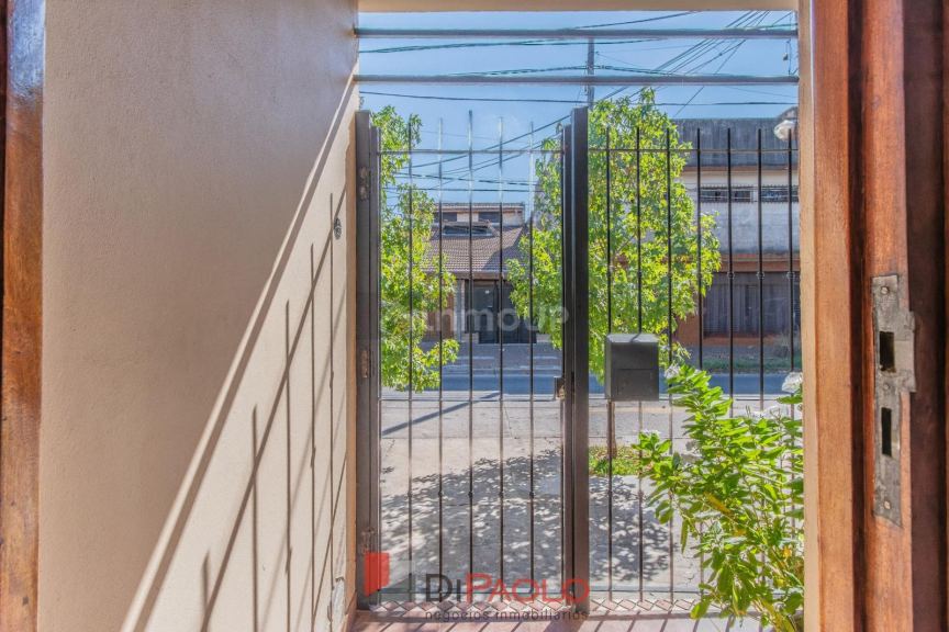 P H en Venta en Tres de Febrero, G.B.A. Zona Oeste