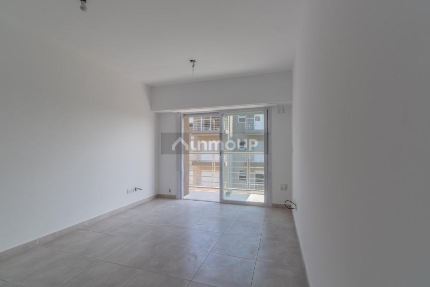 Departamento en Venta en Moron, G.B.A. Zona Oeste