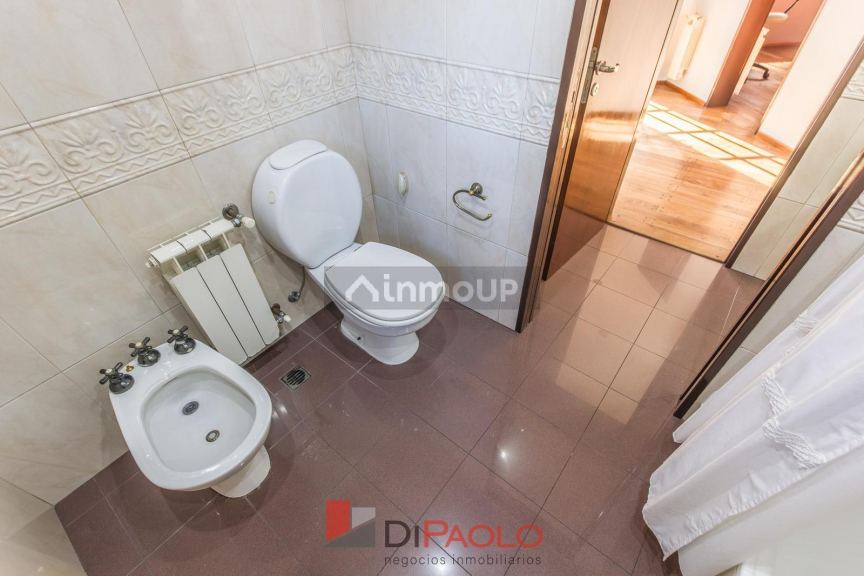Casa en Venta en Tres de Febrero, G.B.A. Zona Oeste