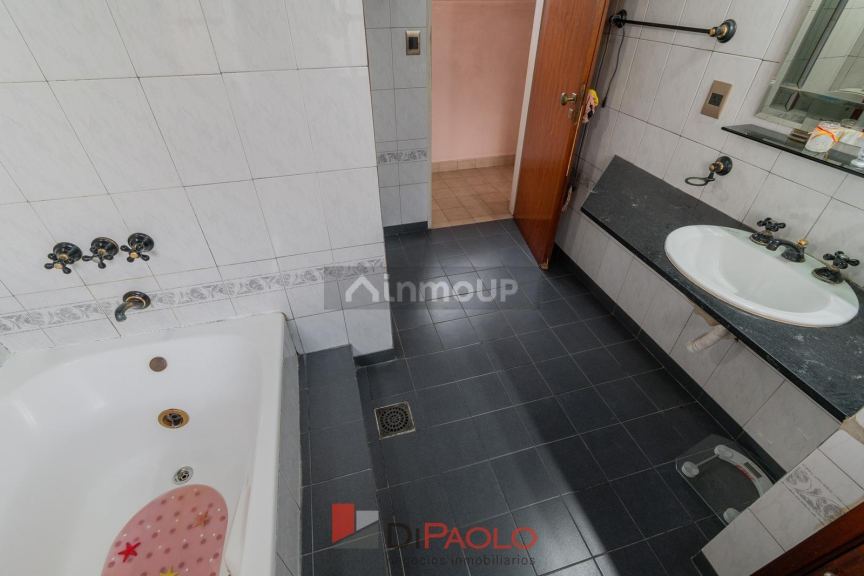 Casa en Venta en Tres de Febrero, G.B.A. Zona Oeste