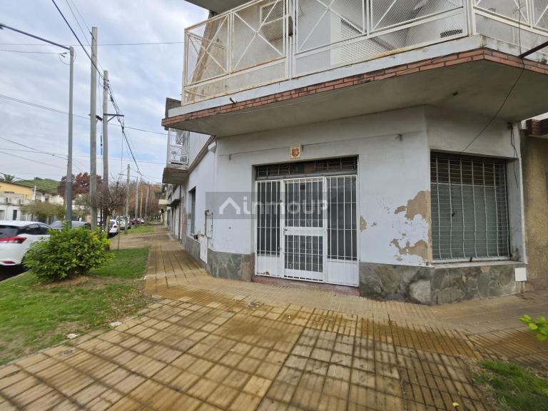 Local Comercial en Alquiler en General San Martin, G.B.A. Zona Norte