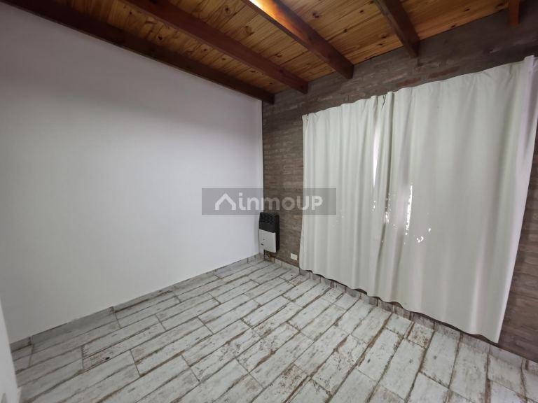 Casa en Alquiler en Tres de Febrero, G.B.A. Zona Oeste