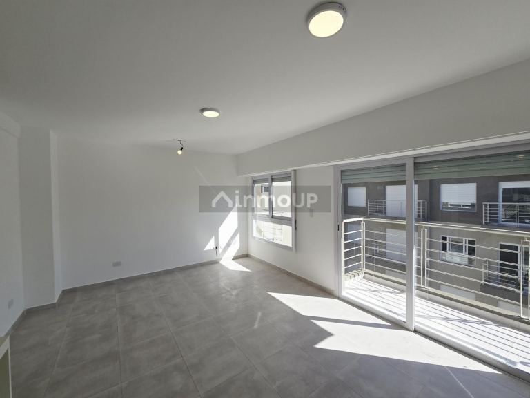 Departamento en Alquiler en Tres de Febrero, G.B.A. Zona Oeste