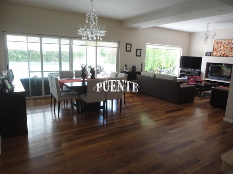 Casa en Venta en Esteban Echeverria, G.B.A. Zona Sur