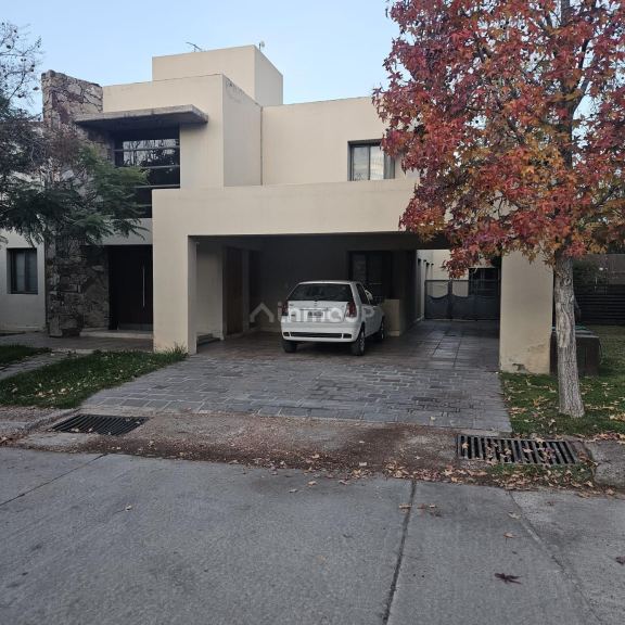 Casa en Venta en Guaymallen, Mendoza