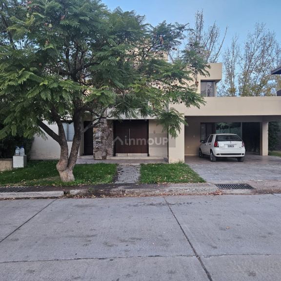 Casa en Venta en Guaymallen, Mendoza
