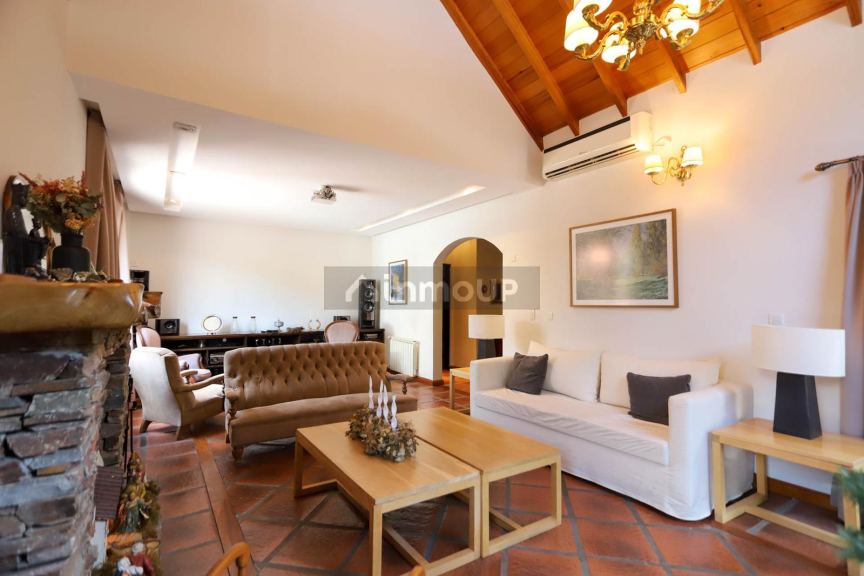 Casa en Venta en Moron, G.B.A. Zona Oeste