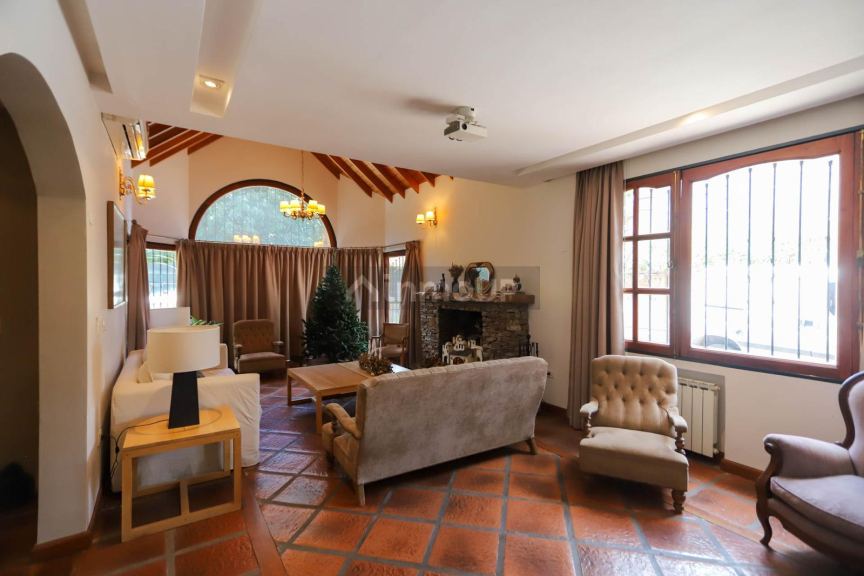 Casa en Venta en Moron, G.B.A. Zona Oeste