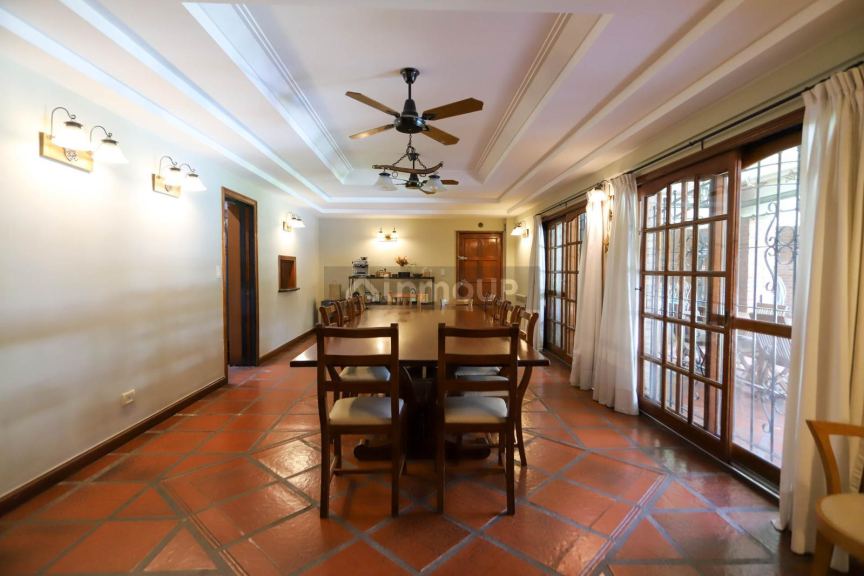 Casa en Venta en Moron, G.B.A. Zona Oeste