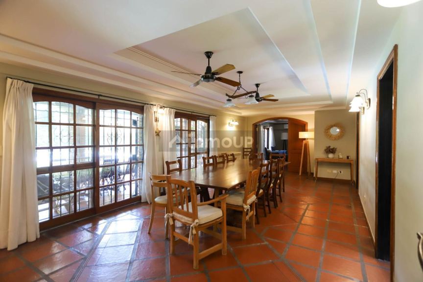 Casa en Venta en Moron, G.B.A. Zona Oeste