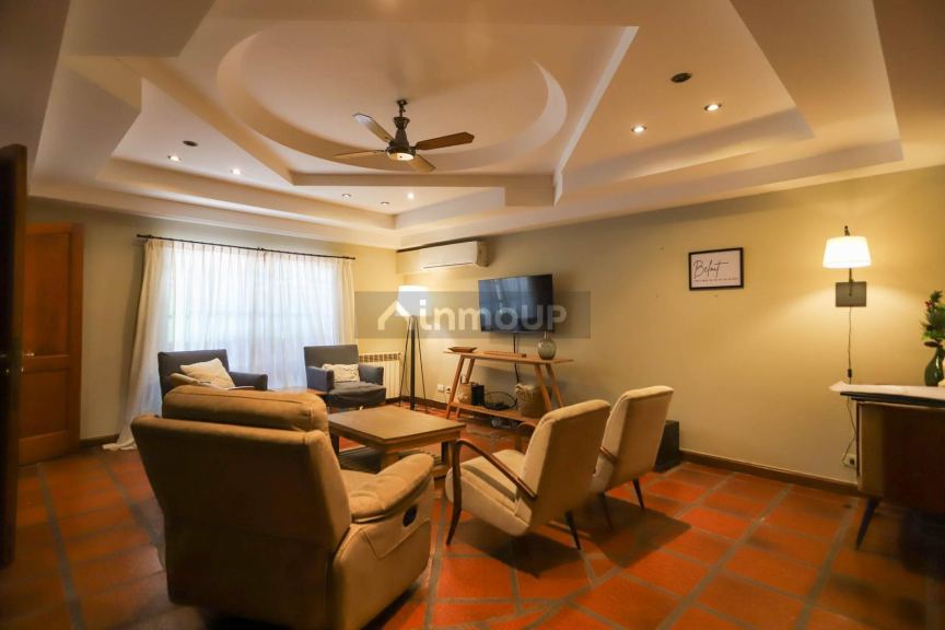 Casa en Venta en Moron, G.B.A. Zona Oeste