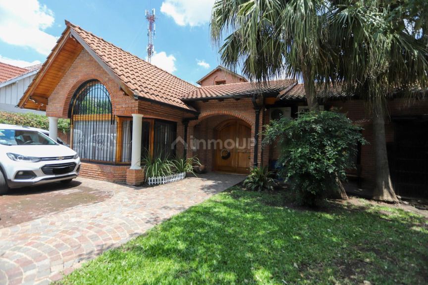Casa en Venta en Moron, G.B.A. Zona Oeste