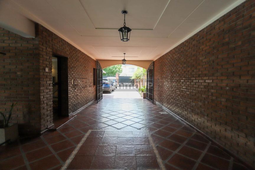 Casa en Venta en Moron, G.B.A. Zona Oeste