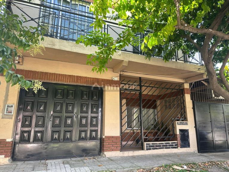 P H en Venta en Moron, G.B.A. Zona Oeste