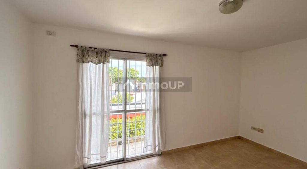 P H en Venta en Merlo, G.B.A. Zona Oeste